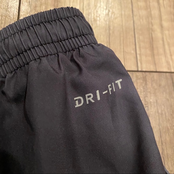 Nike Dri Fit Running Shorts *Lined Size XS - Picture 7 of 11